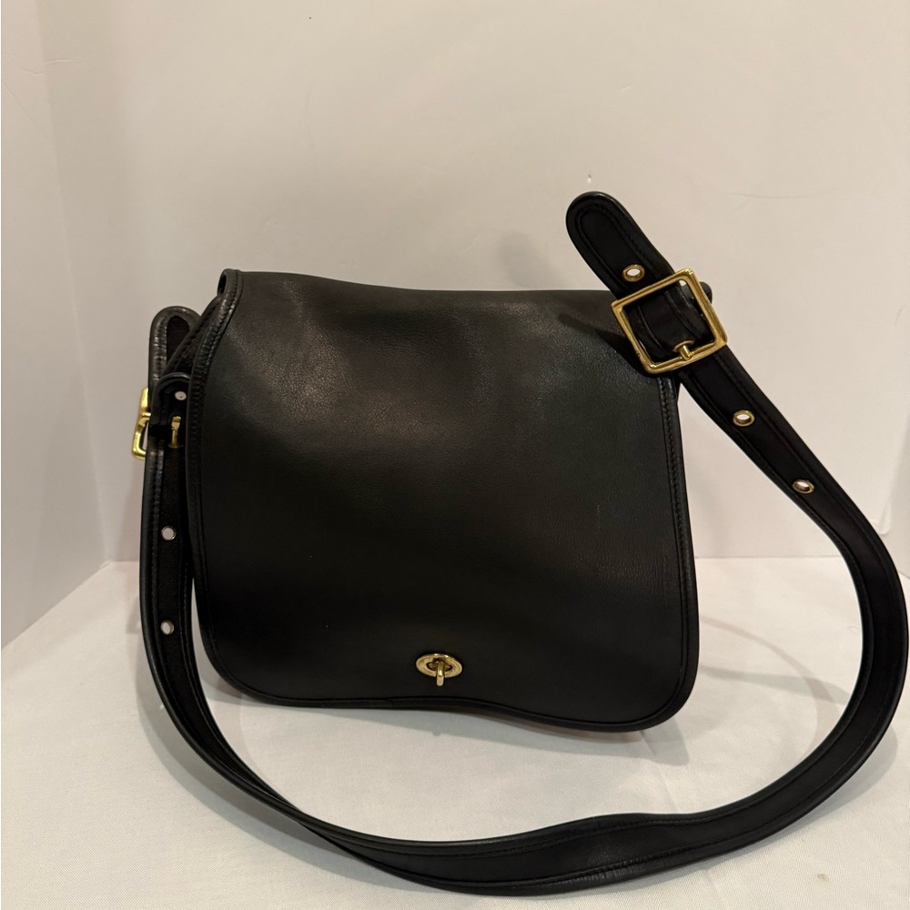 Vintage COACH 9525 Black Stewardess Glove-Tanned Cowhide Turn Lock Bag